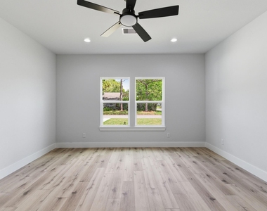 7040 Kinney Street - Photo Thumbnail 17