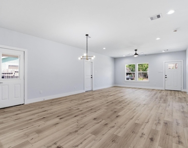7040 Kinney Street - Photo Thumbnail 13