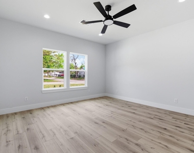 7040 Kinney Street - Photo Thumbnail 25