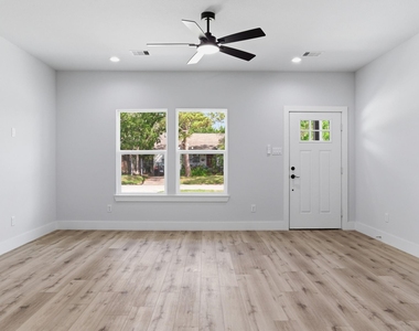 7040 Kinney Street - Photo Thumbnail 6