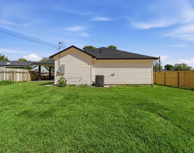 7040 Kinney Street - Photo Thumbnail 43