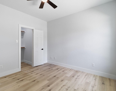 7040 Kinney Street - Photo Thumbnail 21