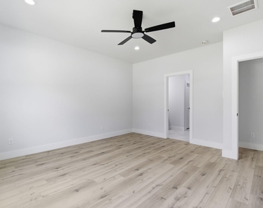 7040 Kinney Street - Photo Thumbnail 19