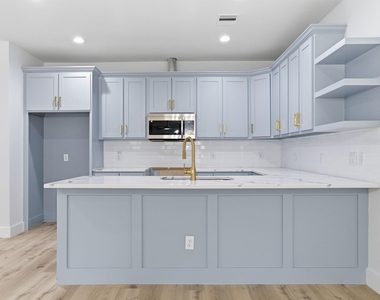 7040 Kinney Street - Photo Thumbnail 2