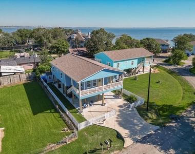 108 Bay Oaks Drive - Photo Thumbnail 6