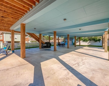 108 Bay Oaks Drive - Photo Thumbnail 38