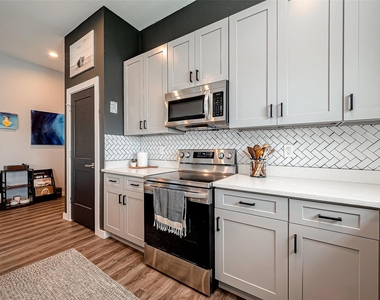 108 Bay Oaks Drive - Photo Thumbnail 18