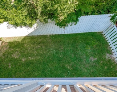 108 Bay Oaks Drive - Photo Thumbnail 42