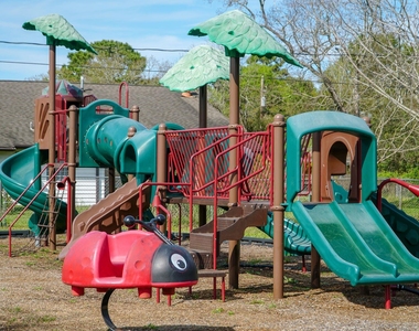 108 Bay Oaks Drive - Photo Thumbnail 5