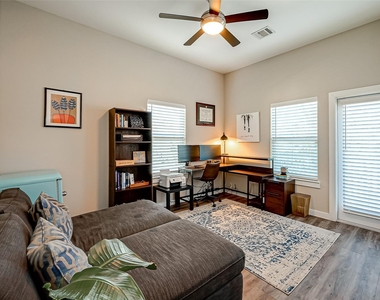 108 Bay Oaks Drive - Photo Thumbnail 24