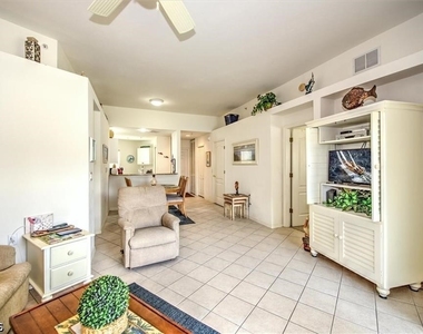 12171 Summergate Circle - Photo Thumbnail 8