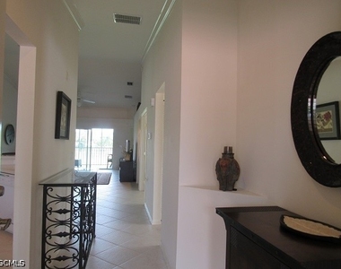 10537 Washingtonia Palm Way - Photo Thumbnail 16