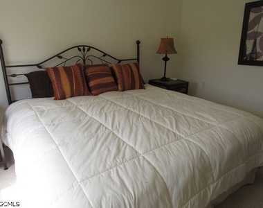 10537 Washingtonia Palm Way - Photo Thumbnail 19