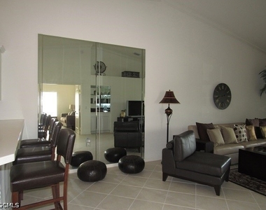 10537 Washingtonia Palm Way - Photo Thumbnail 2