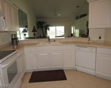 10537 Washingtonia Palm Way - Photo Thumbnail 11
