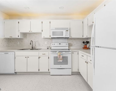 6731 Panther Lane - Photo Thumbnail 5