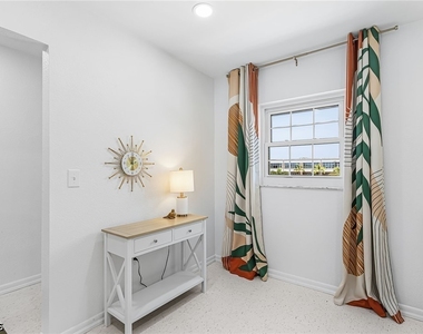 6731 Panther Lane - Photo Thumbnail 8
