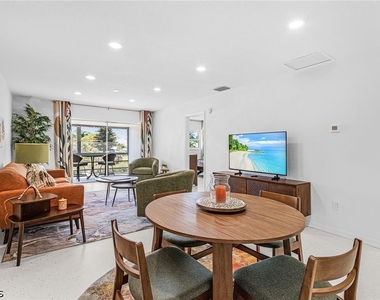 6731 Panther Lane - Photo Thumbnail 10