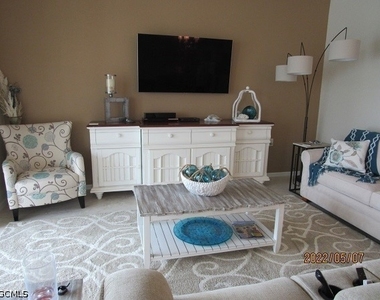 10391 Butterfly Palm Drive - Photo Thumbnail 2