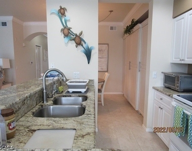 10391 Butterfly Palm Drive - Photo Thumbnail 6
