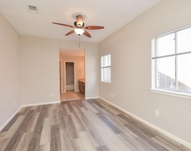 22630 Powell House - Photo Thumbnail 17