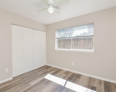 22630 Powell House - Photo Thumbnail 22