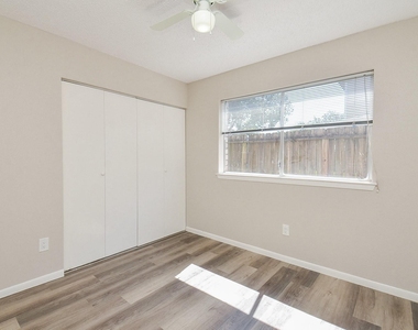 22630 Powell House - Photo Thumbnail 23
