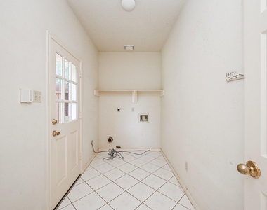 9731 New Kent Drive - Photo Thumbnail 13
