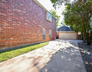 9731 New Kent Drive - Photo Thumbnail 2