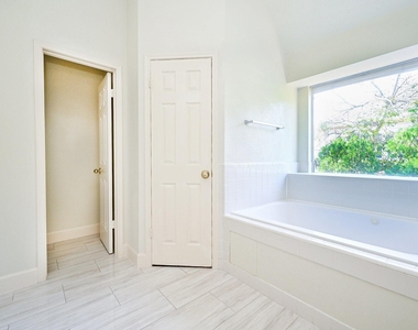 9731 New Kent Drive - Photo Thumbnail 18
