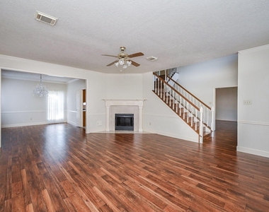 9731 New Kent Drive - Photo Thumbnail 4