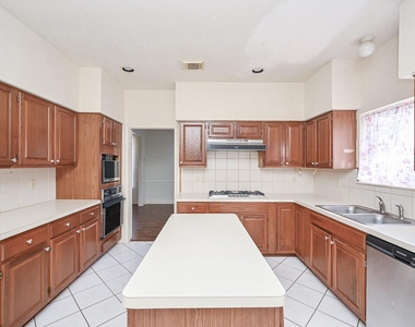 9731 New Kent Drive - Photo Thumbnail 11
