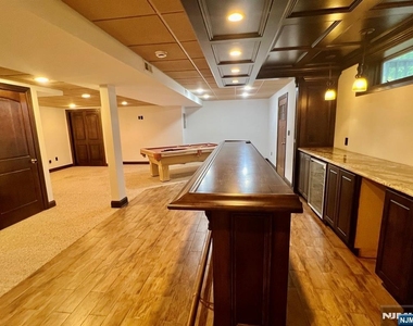 610 Glasmere - Photo Thumbnail 20
