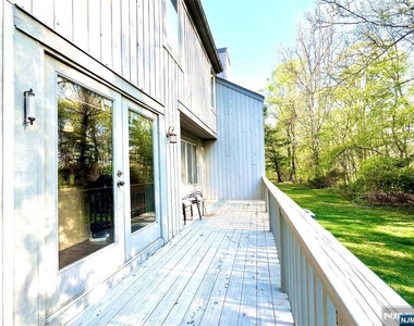610 Glasmere - Photo Thumbnail 22