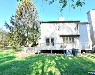 610 Glasmere - Photo Thumbnail 26