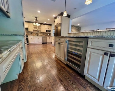 610 Glasmere - Photo Thumbnail 3