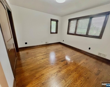 610 Glasmere - Photo Thumbnail 27