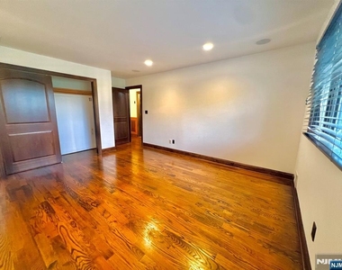 610 Glasmere - Photo Thumbnail 30
