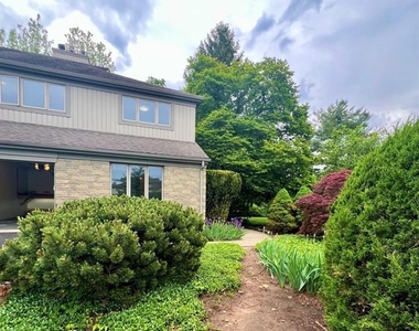 610 Glasmere - Photo Thumbnail 33