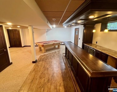 610 Glasmere - Photo Thumbnail 21