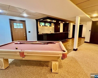 610 Glasmere - Photo Thumbnail 19