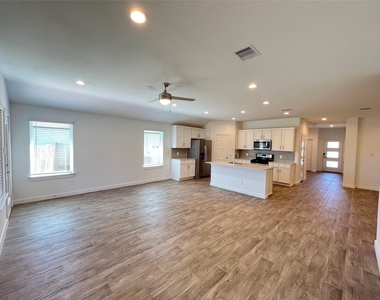 14206 Black Canyon Lane - Photo Thumbnail 5