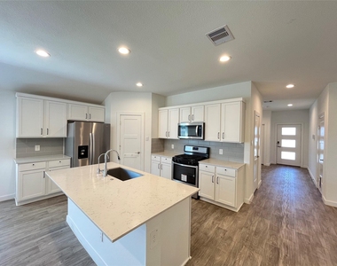 14206 Black Canyon Lane - Photo Thumbnail 3