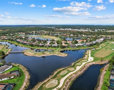 4924 Sedgewood Lane - Photo Thumbnail 3