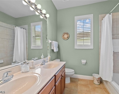 4924 Sedgewood Lane - Photo Thumbnail 14