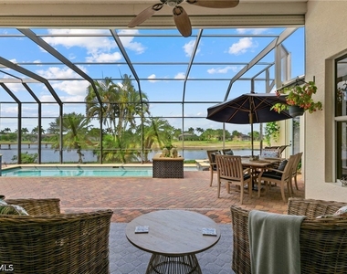4924 Sedgewood Lane - Photo Thumbnail 6