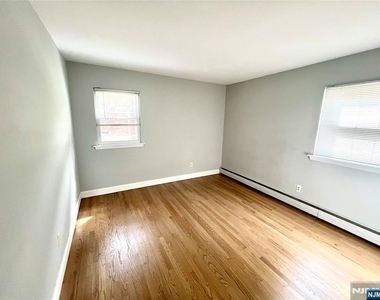 15-1 Spruce - Photo Thumbnail 5