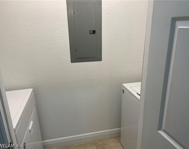 9025 Colby Drive - Photo Thumbnail 11