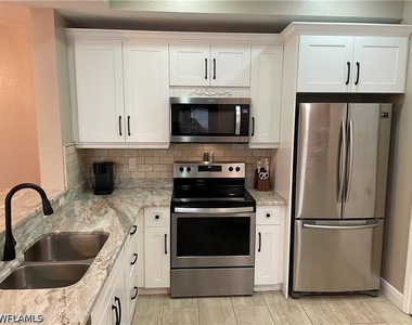9025 Colby Drive - Photo Thumbnail 10