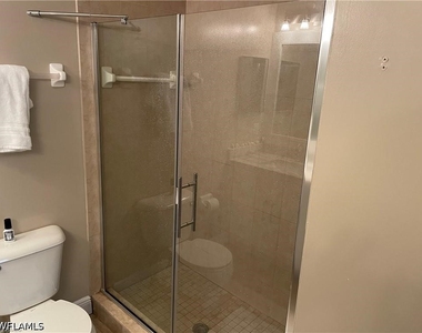 9025 Colby Drive - Photo Thumbnail 13